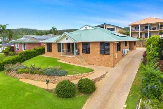 10 Yearsley Grove, Pacific Heights, Qld 4703
