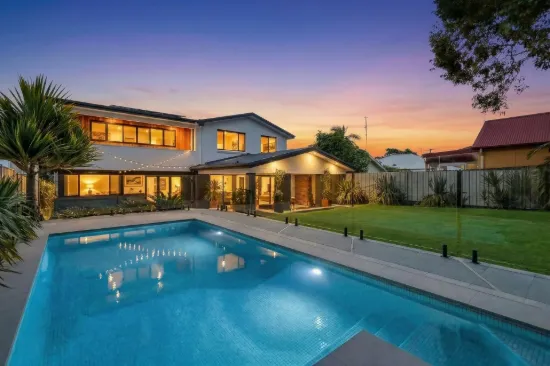 100 Bay Road, Blue Bay, NSW 2261