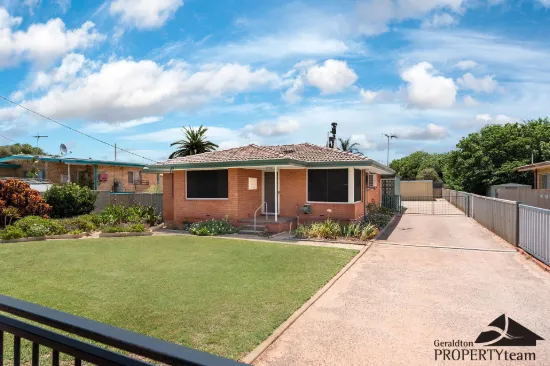 100 Kenny Crescent, Rangeway, WA 6530