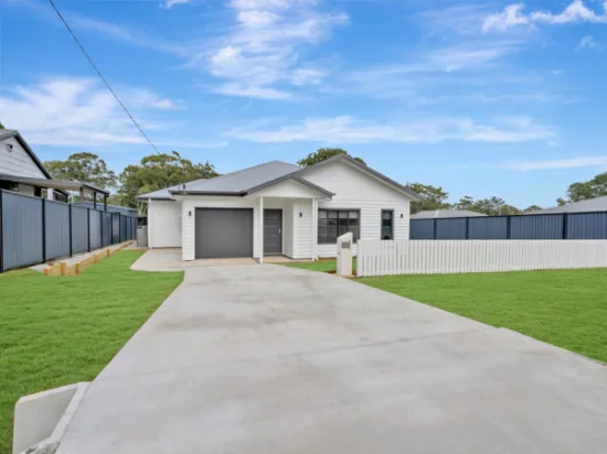 100 Kings Road, Russell Island, Qld 4184 - For Rent