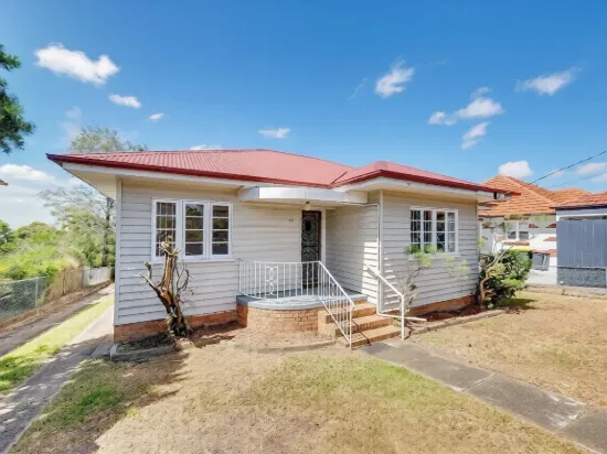 100 Newman Avenue, Camp Hill, Qld 4152