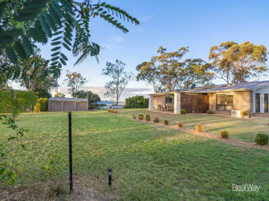 100 Peters Road, Meringandan West, Qld 4352