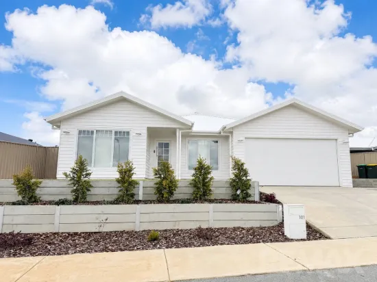 101 Lingiari Drive, Lloyd, NSW 2650