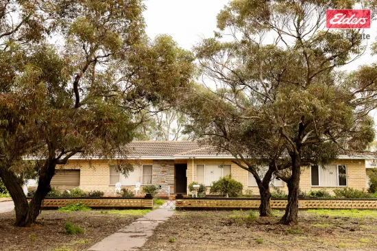 102 Bates Street, Merredin, WA 6415