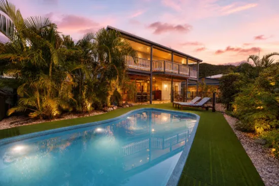 104 Gloucester Avenue, Hideaway Bay, Qld 4800