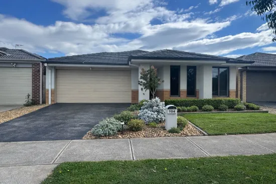 104 Park Orchard Drive, Pakenham, Vic 3810