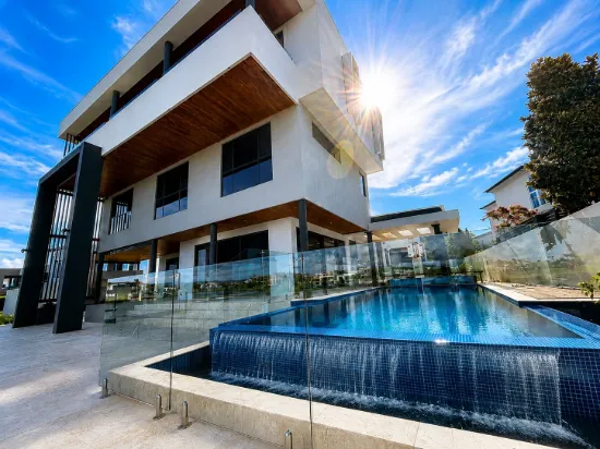 1041 Edgecliff Drive, Sanctuary Cove, Qld 4212