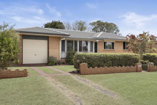 105 Drayton Road, Harristown, Qld 4350 - For Sale
