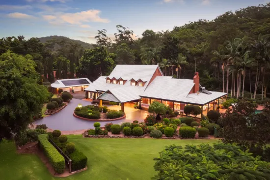 105 Lanes Road, Wongawallan, Qld 4210