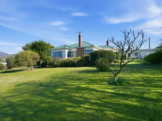 105 Main Road, Claremont, Tas 7011