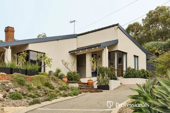 107 Falls Road, Lesmurdie, WA 6076