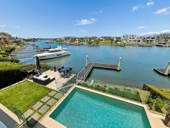 1078 Edgecliff Drive, Hope Island, Qld 4212