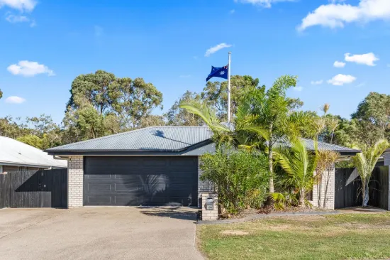 108 Bradman Way, Urangan, Qld 4655