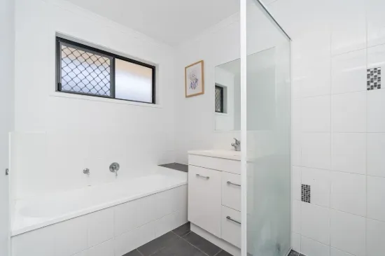 108 Bradman Way, Urangan, Qld 4655-Image
