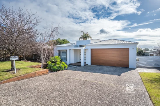 108 Newlands Drive, Paynesville, Vic 3880