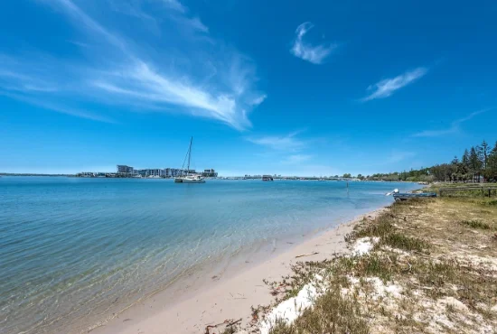 108 The Esplanade, Paradise Point, Qld 4216-Image
