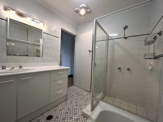 108 The Esplanade, Paradise Point, Qld 4216-Image