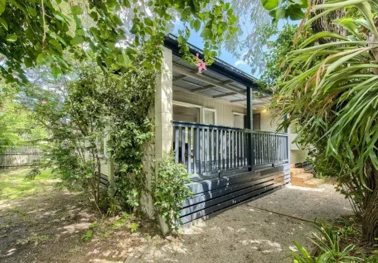 1087 Oxley Road, Oxley, Qld 4075