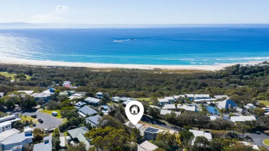 10A Cumming Parade, Point Lookout, Qld 4183