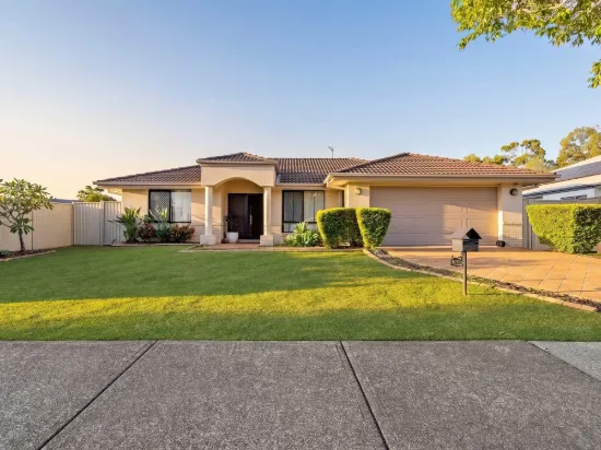 10A Manra Way, Pacific Pines, Qld 4211