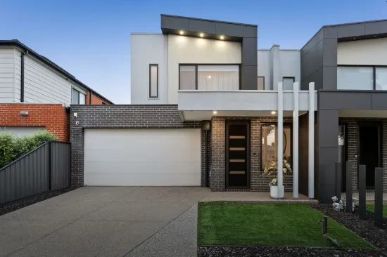 10B Whitlam Green, Point Cook, Vic 3030