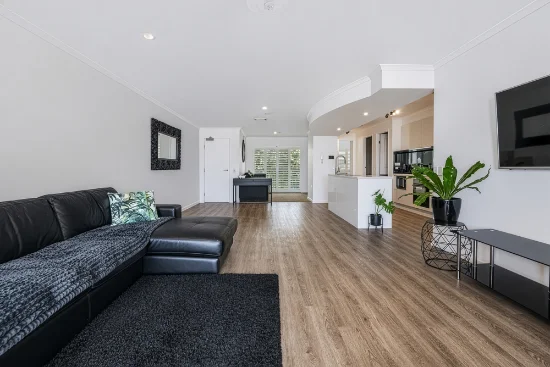 11/1 Riverwalk Avenue, Varsity Lakes, Qld 4227