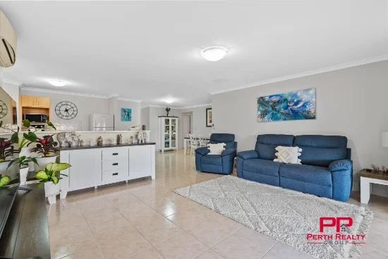11/11 Longhurst Way, Queens Park, WA 6107