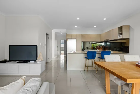 11/430 Pine Ridge Road, Coombabah QLD 4216-Image