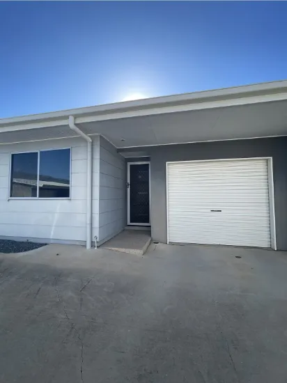 11/8 Hillcrest Street, Emerald, Qld 4720