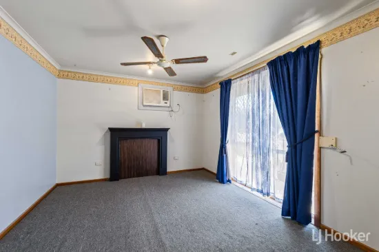 11 Adaluna Crescent, Smithfield, SA 5114-Image