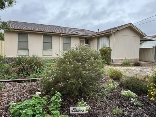11 Alkira Place, Mildura, Vic 3500 - For Rent