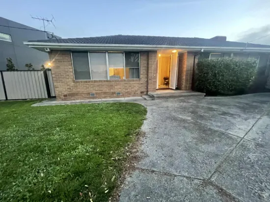 11 Allenby Place, Gladstone Park, Vic 3043