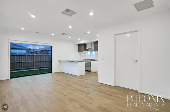 11 Amaya Way, Rockbank, Vic 3335-Image