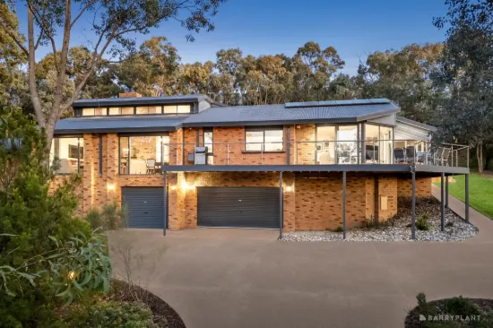11 Amersham Drive, Warrandyte, Vic 3113