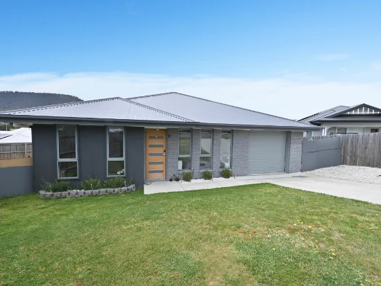 11 Barnes Court, New Norfolk, Tas 7140