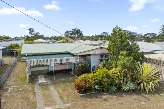 11 Barnes Street, Svensson Heights, Qld 4670