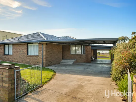 11 Bay Road, Eagle Point, Vic 3878