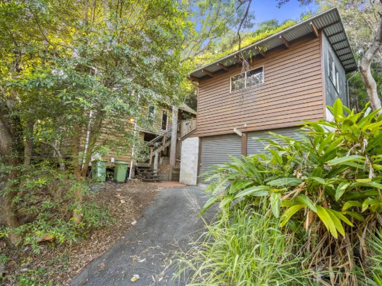 11 Bimba Street, Point Lookout, Qld 4183