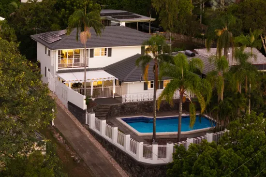 11 Boblynne Street, Chapel Hill, Qld 4069