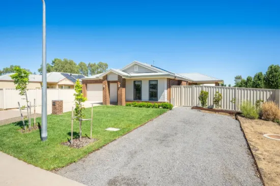 11 Bookar Place, Kialla, Vic 3631