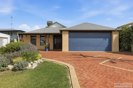11 Bouvard Place, Preston Beach, WA 6215