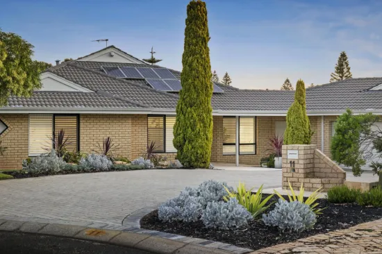 11 Bronte Close, Kallaroo, WA 6025