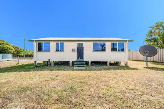 11 Brooks Street, Emerald, Qld 4720