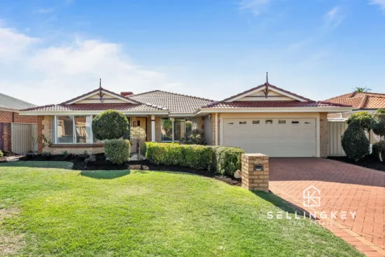 11 BROOKSIDE SQUARE, Canning Vale, WA 6155