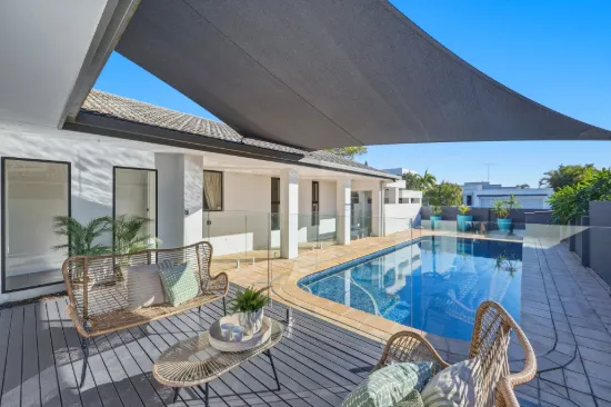 11 Caithness Court, Sorrento, Qld 4217