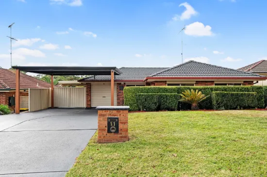 11 Carbasse Crescent, St Helens Park, NSW 2560