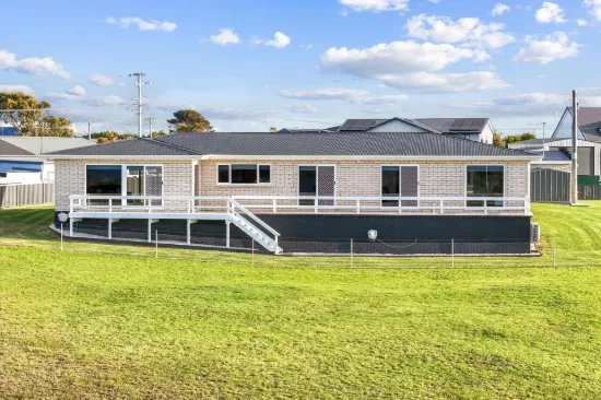 11 Carins Close, Tomahawk, Tas 7262