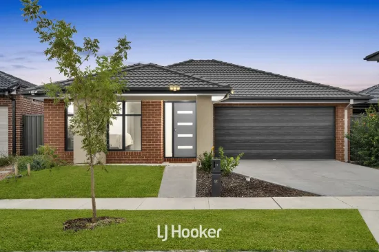 11 Carnelian Circuit, Clyde North, Vic 3978