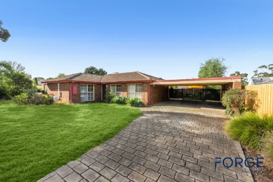 11 Catalina Place, Melton West, Vic 3337