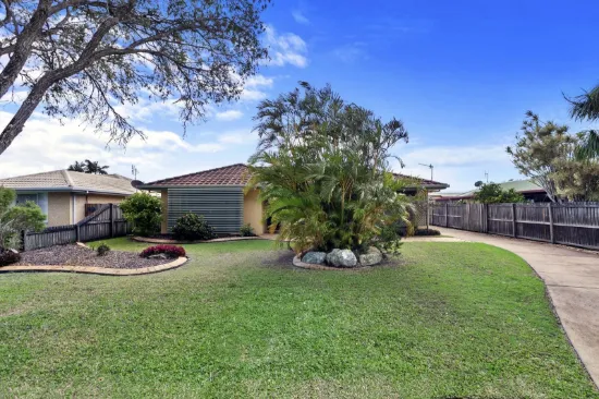 11 Cathy Place, Torquay, Qld 4655